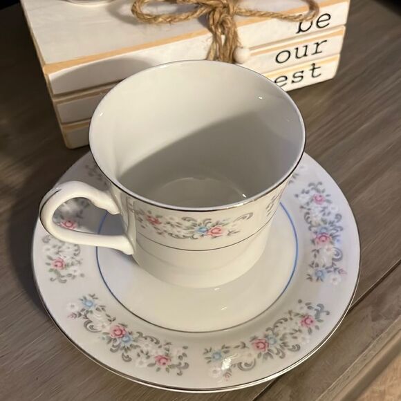 Helen Porcelain China Cup and Saucer Set - Picture 1 of 4